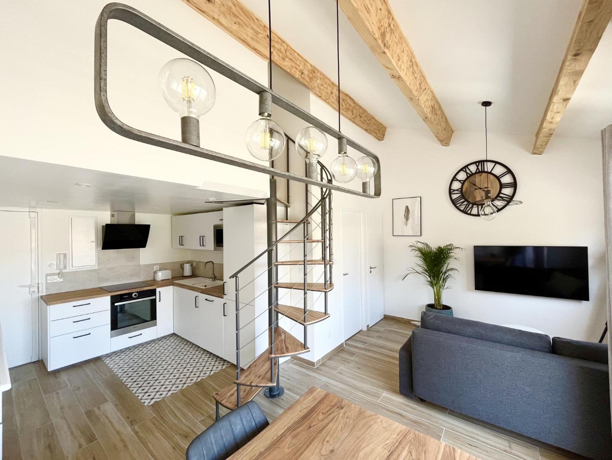 Duplex Centre Ville - 50M De La Plage - Clim - Garage - Netflix Le Grau-du-Roi Habitación foto